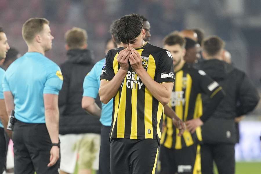Adrian Mazilu, în tricoul lui Vitesse