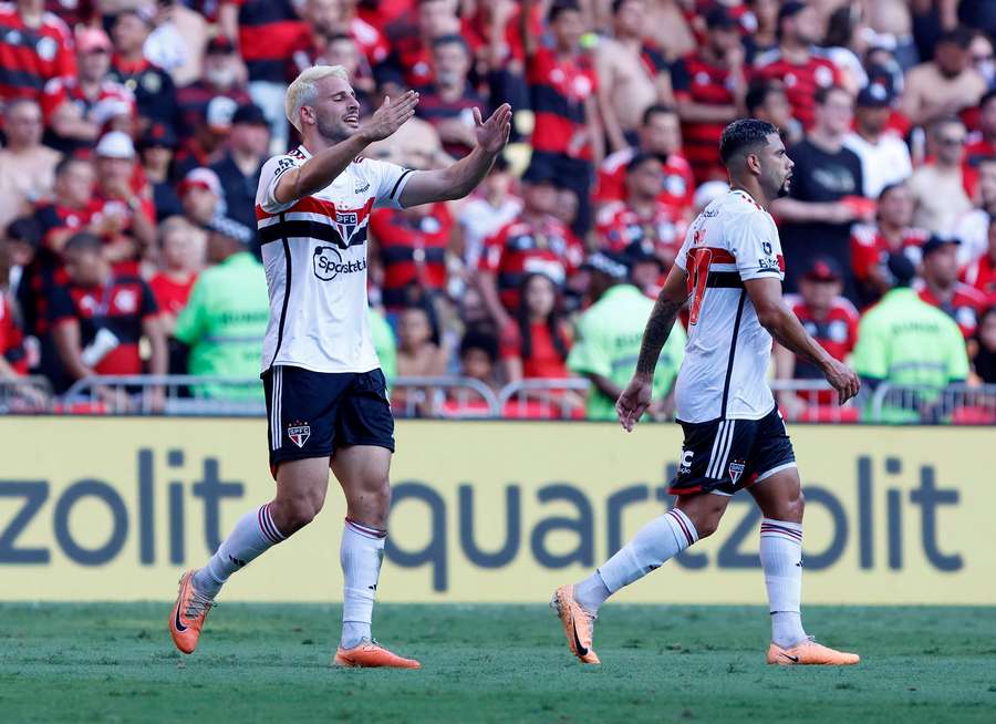 Calleri fez o gol da vitória no jogo de ida da decisão