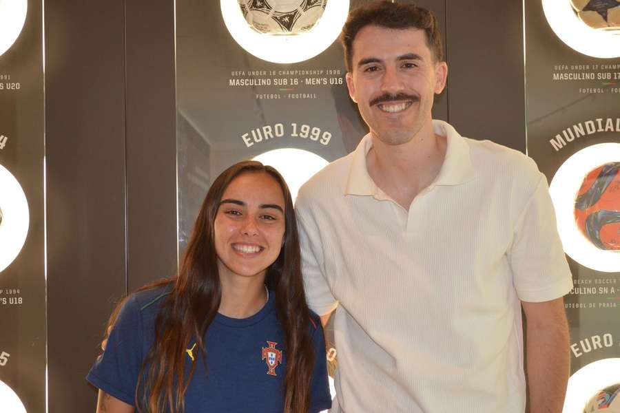 Joana Marchão avec Rodrigo Coimbra, journaliste à Flashscore