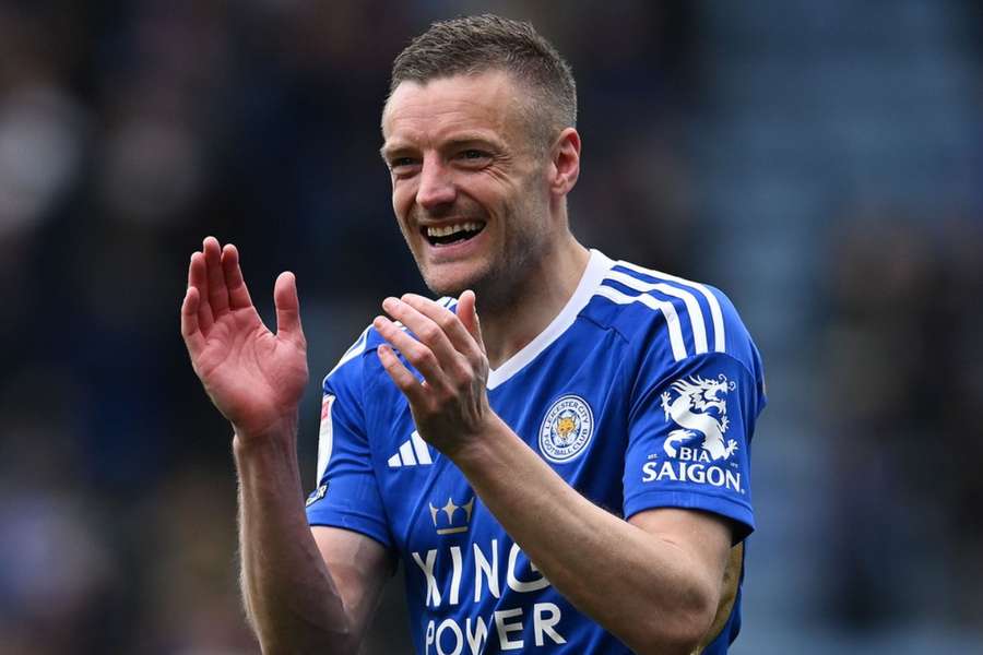 Jamie Vardy of Leicester City celebrates at full-time