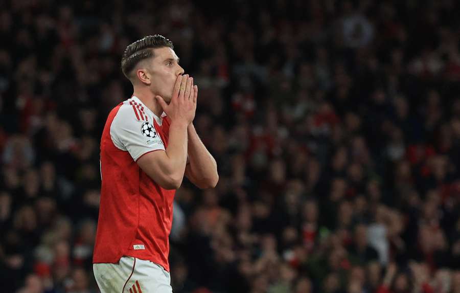 Arsenal's Viktor Gyokeres reacts after missing a chance to score
