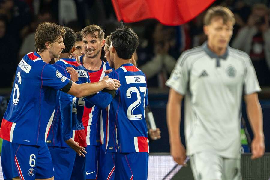 Slovan si z Paríža body nevezie. Slovan si z Paríža body nevezie.