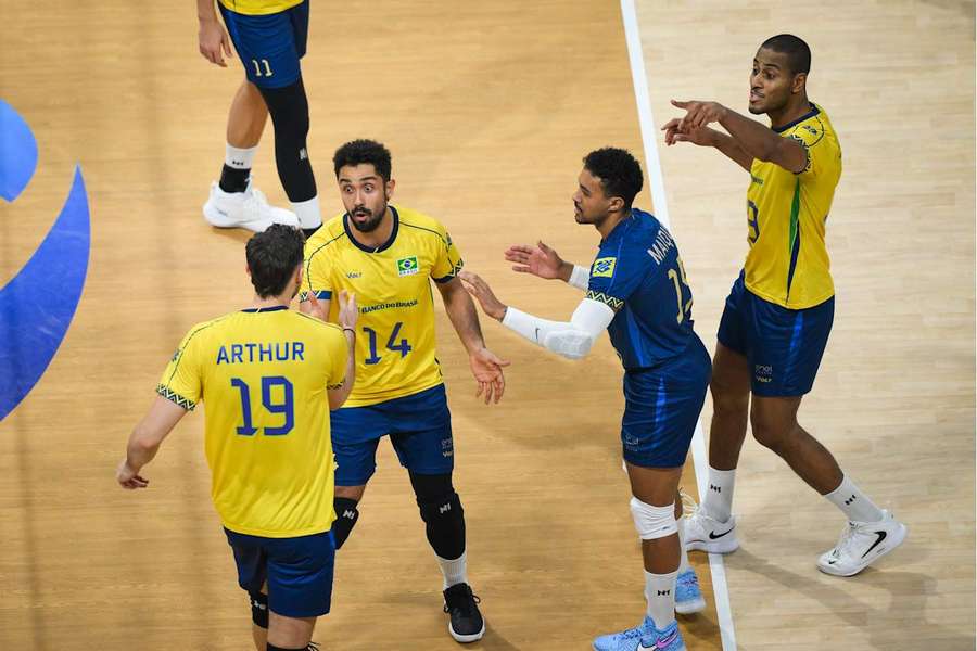 Brasil começa Mundial com triunfo