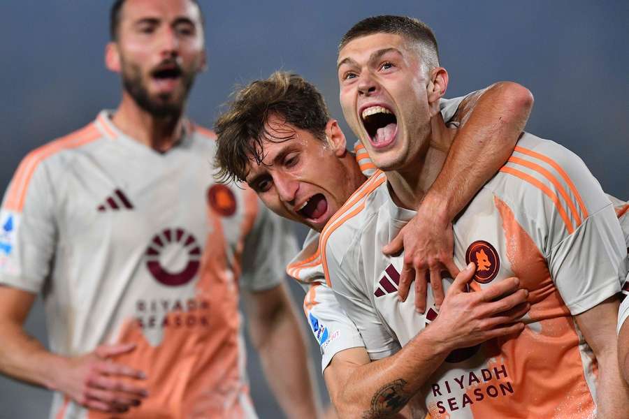 Artem Dovbyk celebra su gol contra el Lecce Artem Dovbyk celebra su gol contra el Lecce