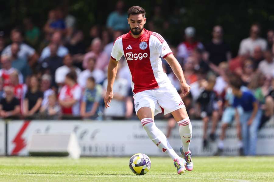Josip Sutalo está avaliado em 24,5 milhões de euros pelo Flashscore