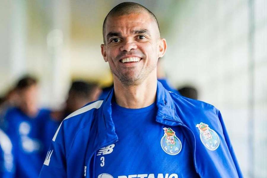 Pepe sujeito a intervenção cirúrgica