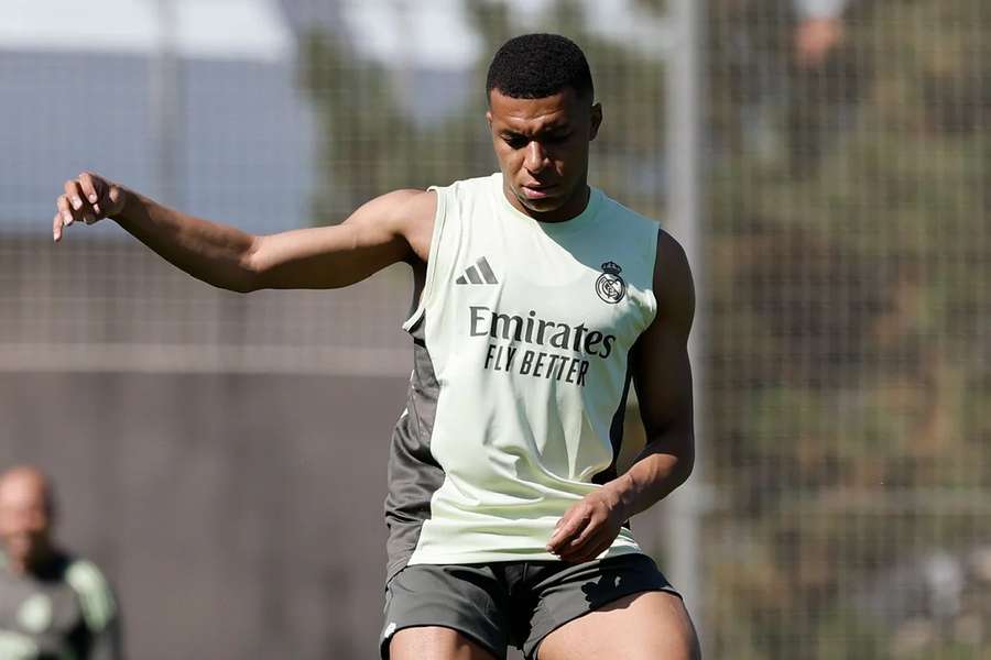 Mbappé ya tiene el alta hospitalaria