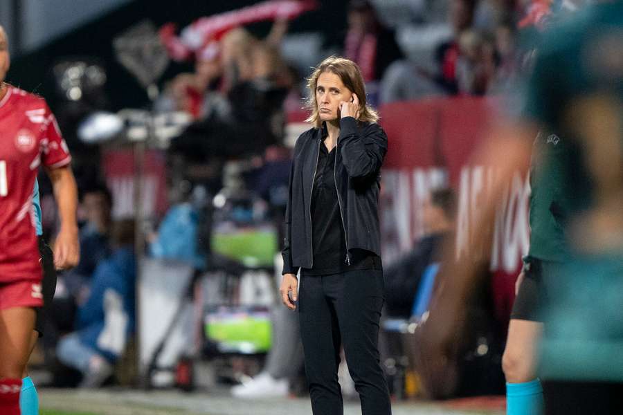 Tysklands chertræner Britta Karlsson under Nations League-kampen mellem Danmark og Tyskland i Viborg