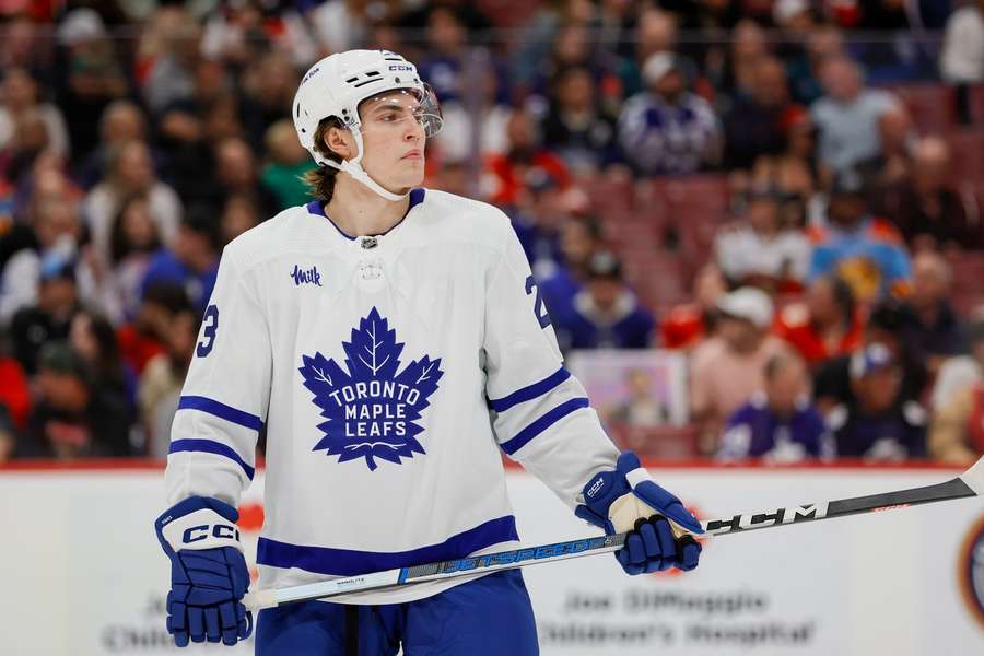 Knies si svoj debut v NHL užíval.