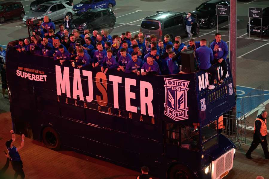 Poznań hucznie świętował mistrzostwo kraju. "Cześć, jak się bawicie?"