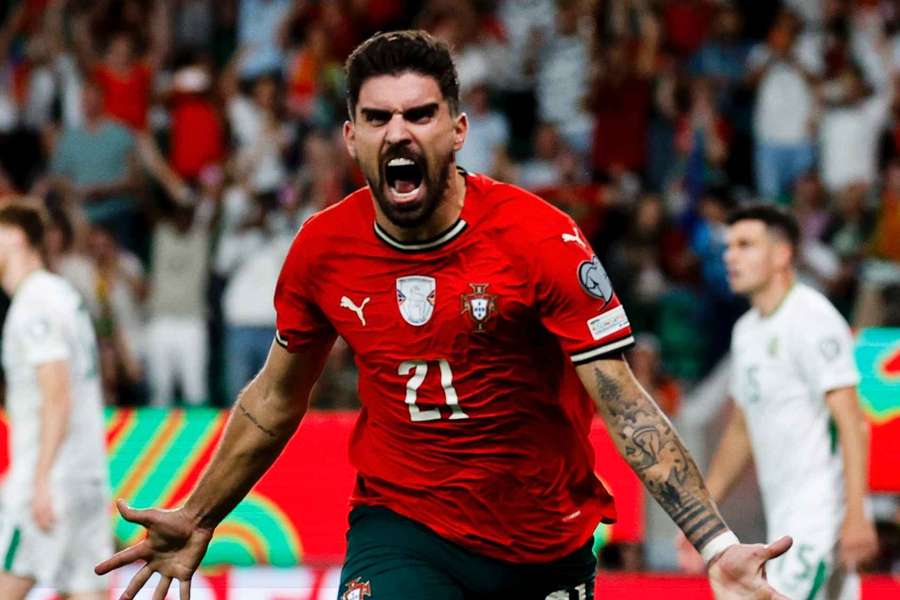 Rúben Neves ao serviço de Portugal Rúben Neves ao serviço de Portugal