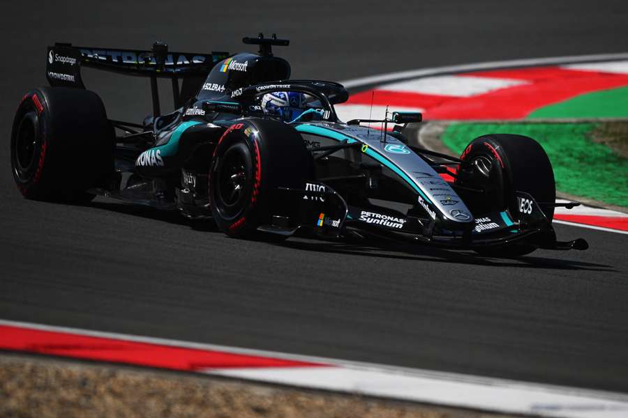 Russell ce vendredi.