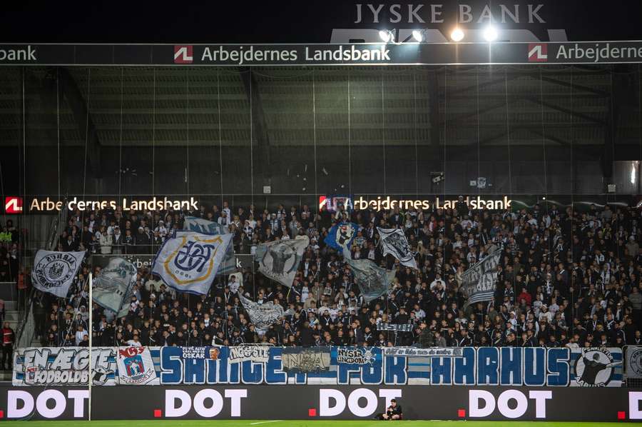 Adeptos do Aarhus em peso em Vejle