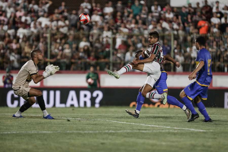 Goleiro Zé Carlos, do Sampaio, foi um dos destaques da partida Goleiro Zé Carlos, do Sampaio, foi um dos destaques da partida