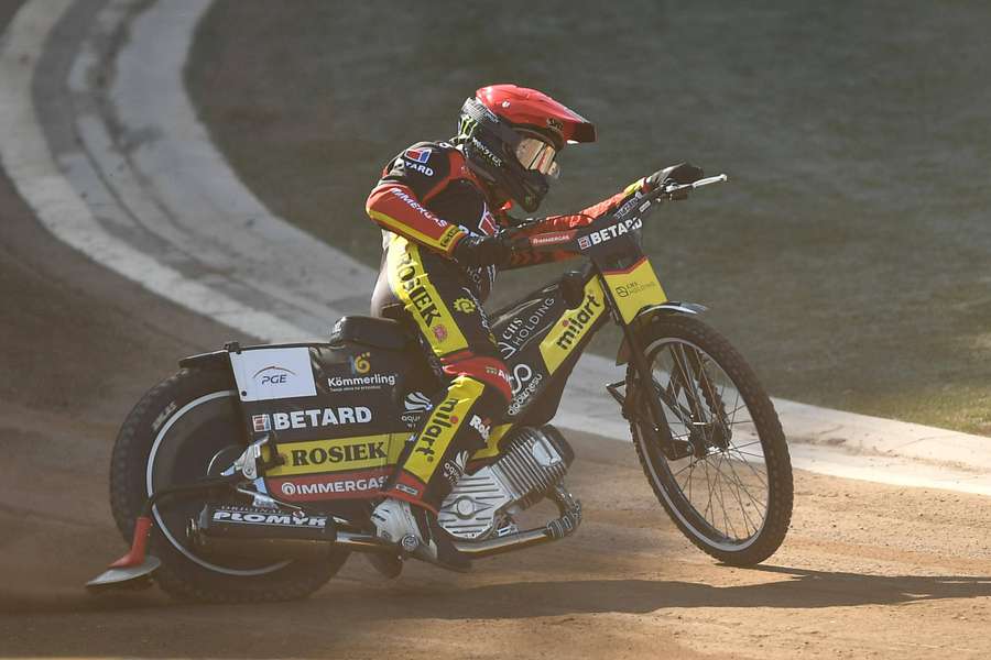 Tai Woffinden ukarany finansowo za przewrócenie kibica