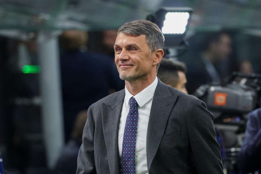 Maldini, agora diretor do AC Milanm