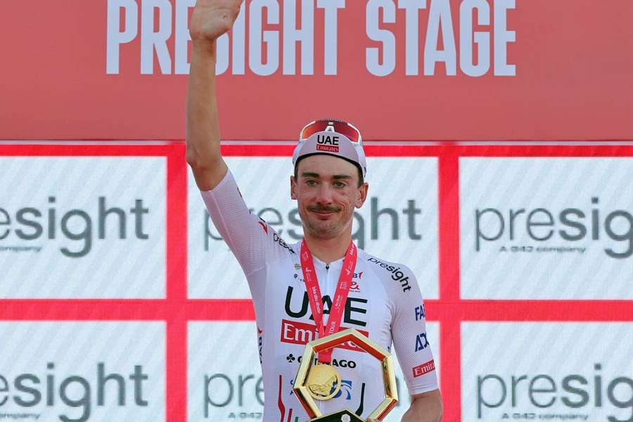 UAE Tour: McNulty vainqueur de la 2e étape et leader, triplé Team Emirates