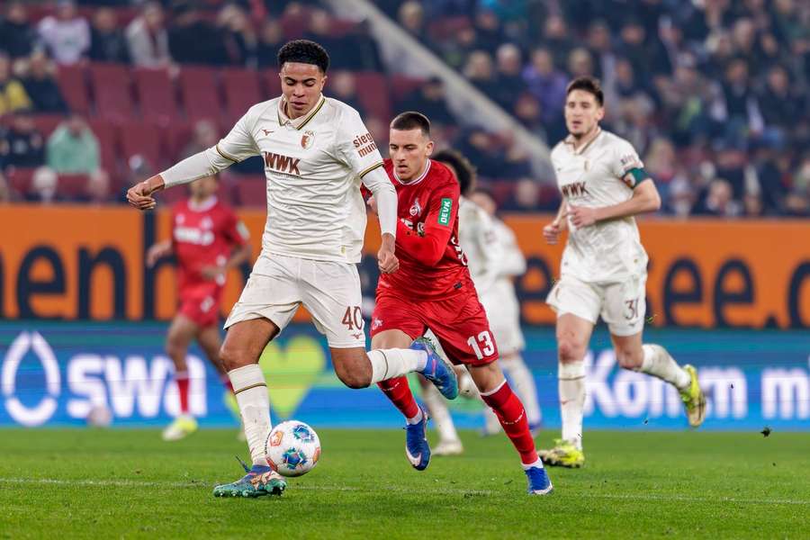 USA’s Noahkai Banks weighs future as Augsburg star can pick Germany USA’s Noahkai Banks weighs future as Augsburg star can pick Germany