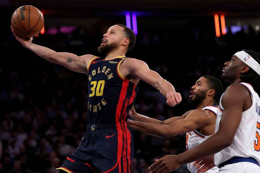 Curry heads for the net