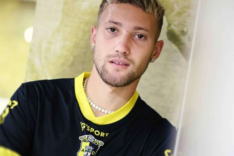 Théo Fonseca oficializado no Fafe