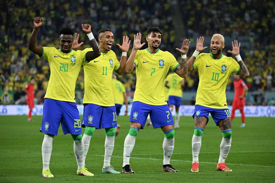Los jugadores brasileños se gustaron y dieron un recital ante Corea del Sur.