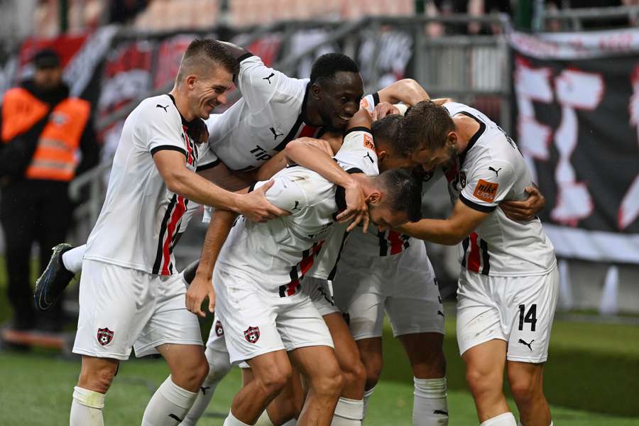 Spartak odštartoval sezónu víťazstvom rozdielom triedy. Spartak odštartoval sezónu víťazstvom rozdielom triedy.