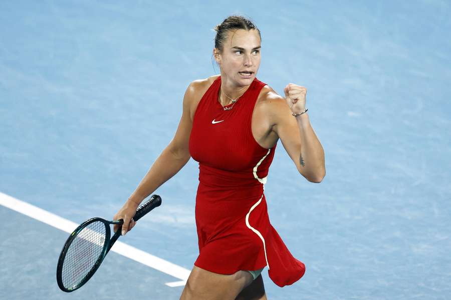 W finale znów Aryna Sabalenka i Iga Świątek. Białorusinka lepsza od Rybakiny