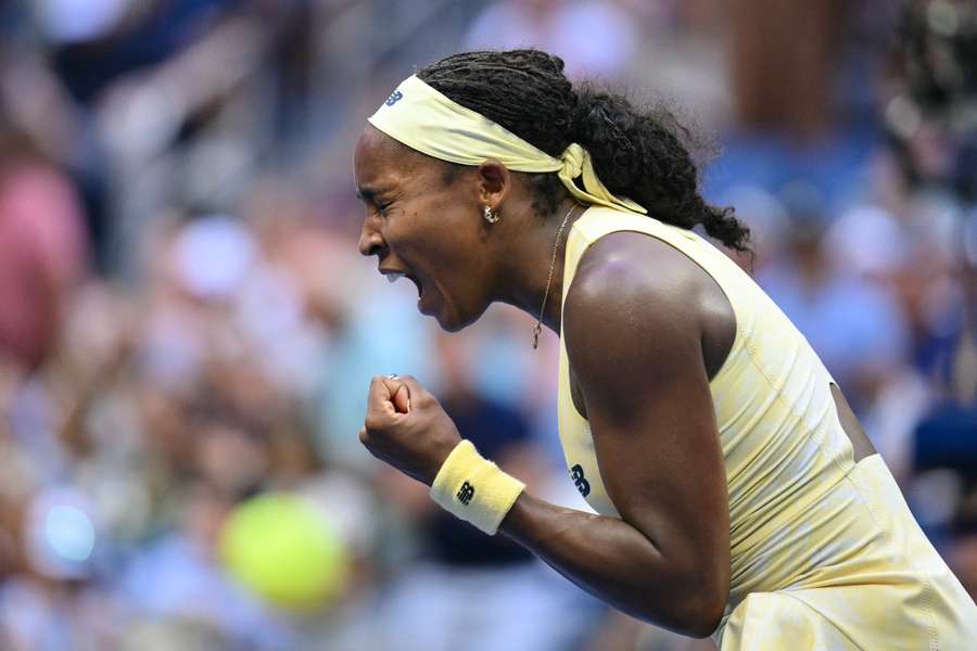 Coco Gauff celebra vitória sobre a espanhola Cristina Bucsa