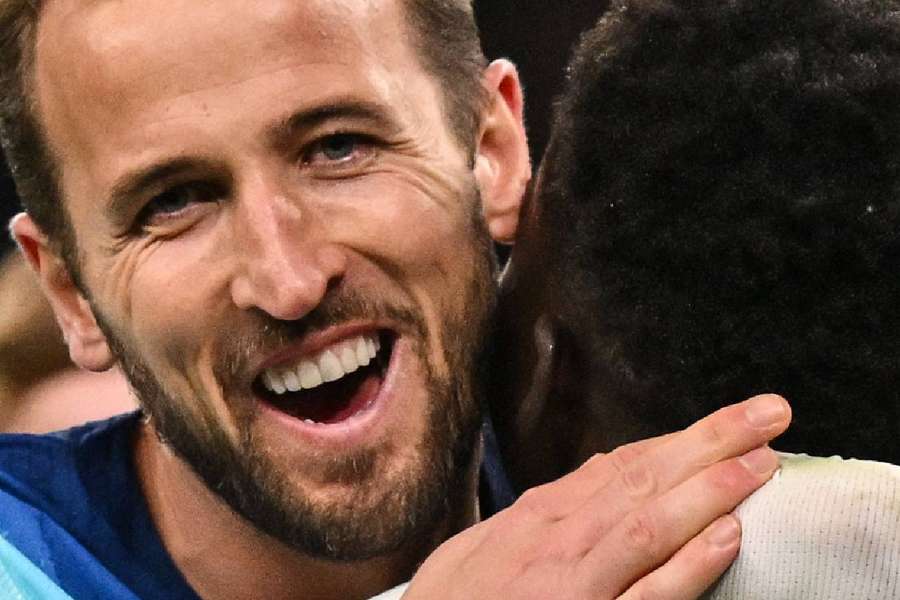 O sorriso de Kane, autor do gol da vitória inglesa