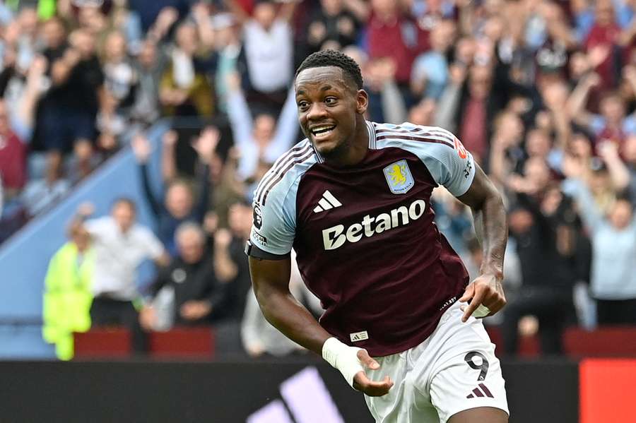 Jhon Duran celebrates scoring Aston Villa's third goal against Wolves