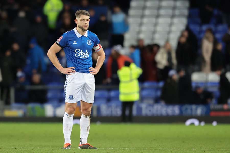 Volgens James Tarkowski focust Everton zich op het veldspel