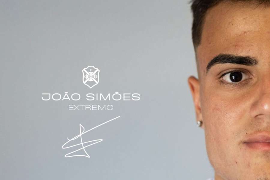 João Simões assinou por uma época, com mais duas de opção