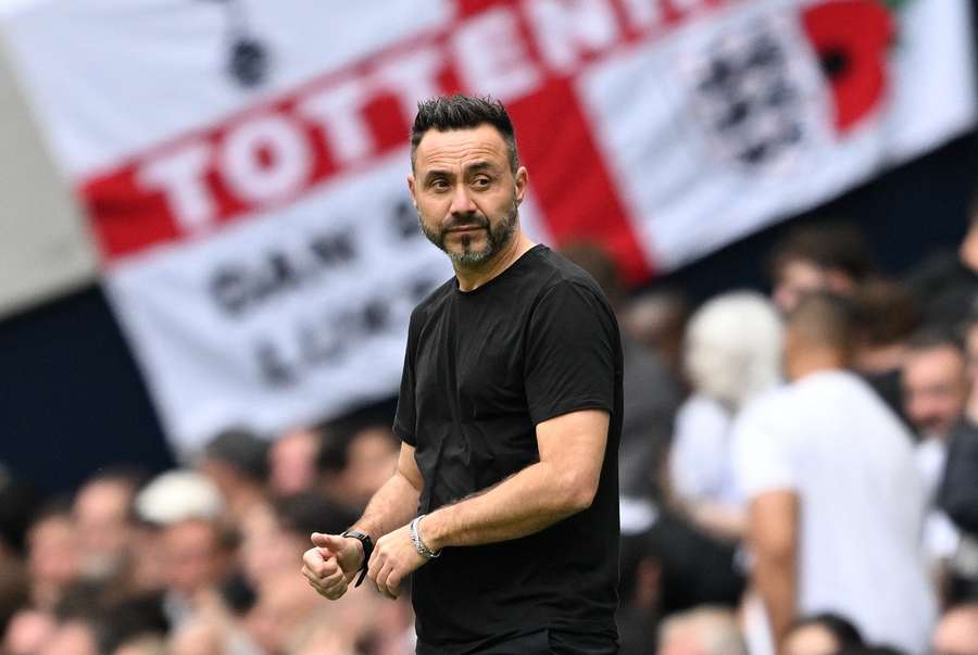 Tottenham Hotspur manager Roberto De Zerbi looks dejected after Aston Villa's Emiliano Buendia scores their third goal Tottenham Hotspur manager Roberto De Zerbi looks dejected after Aston Villa's Emiliano Buendia scores their third goal
