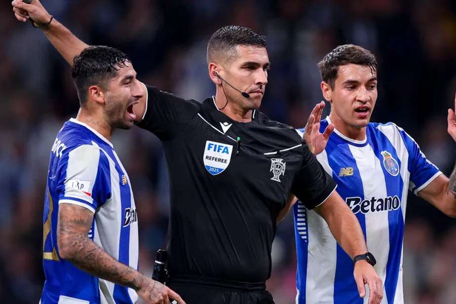 Fábio Veríssimo no jogo do FC Porto Fábio Veríssimo no jogo do FC Porto