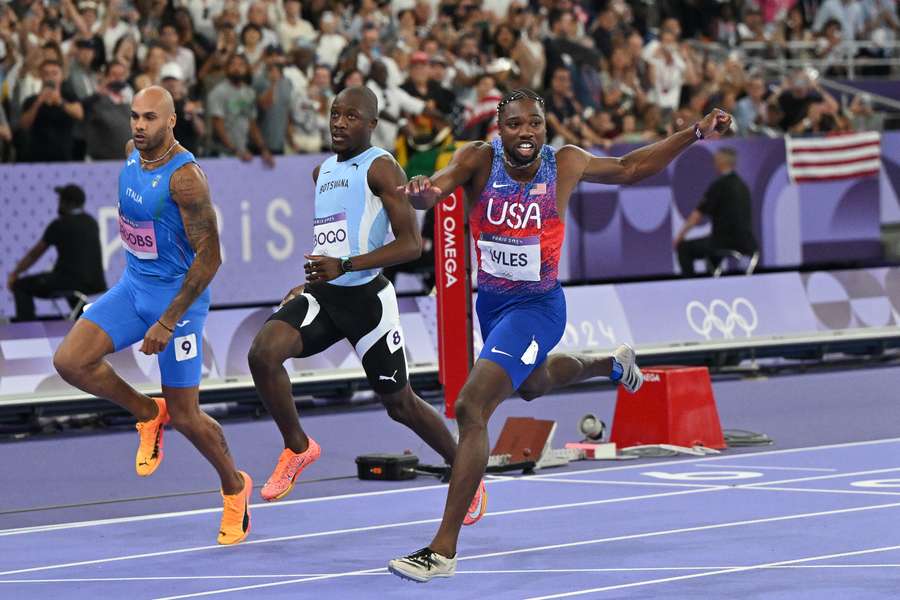L'oro olimpico conquistato, la scorsa estate, da Lyles a Parigi sotto gli occhi di Jacobs