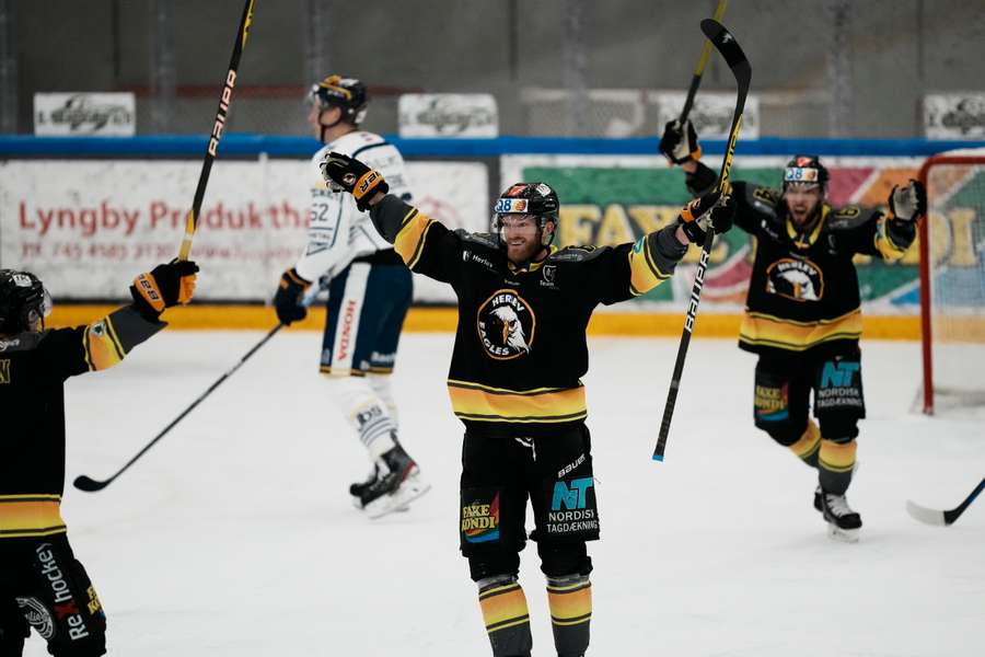 Ørnene fra Herlev kom tilbage fra afgrunden og pelsede rævene fra Herning