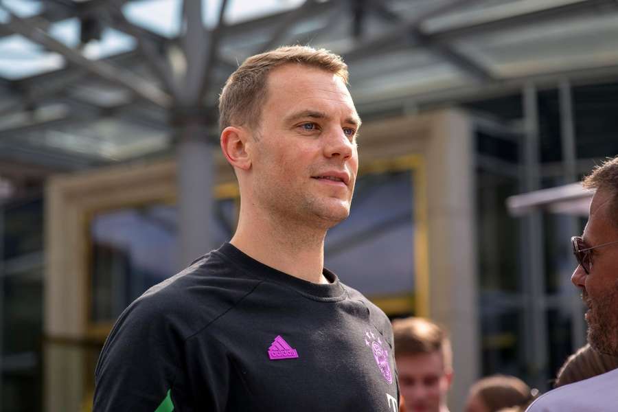 Manuel Neuer espera regressar em breve ao ativo no Bayern Munique