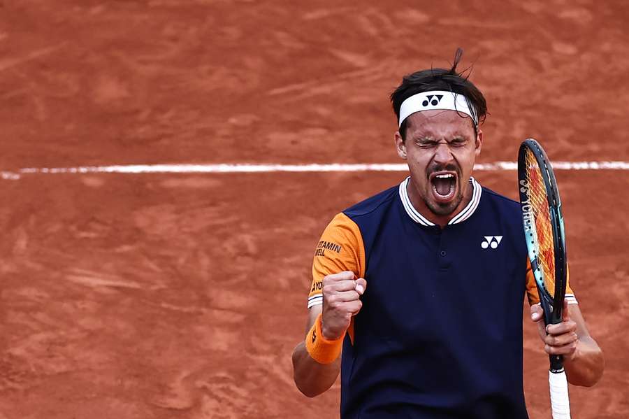 Daniel Altmaier comemora sua vitória épica em Roland Garros