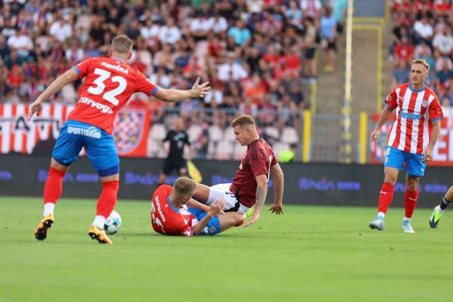 Zbrojovka pokračuje v krasojízdě, smetla rezervu Sparty. Nováček z Ústí bere druhou výhru
