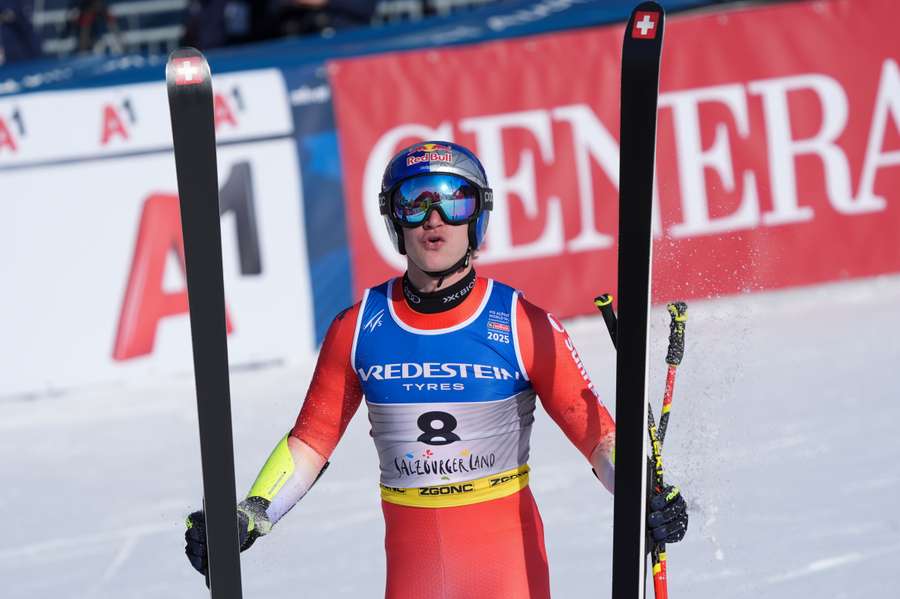 Odermatt sa stal svetovým šampiónom v super-G. Odermatt sa stal svetovým šampiónom v super-G.