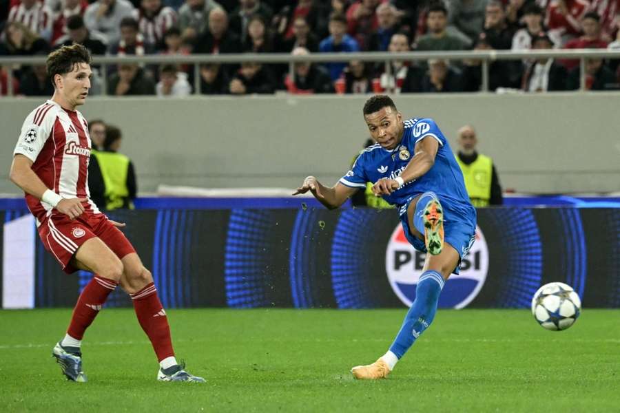 Mbappé, nel momento in cui segna il suo terzo gol Mbappé, nel momento in cui segna il suo terzo gol