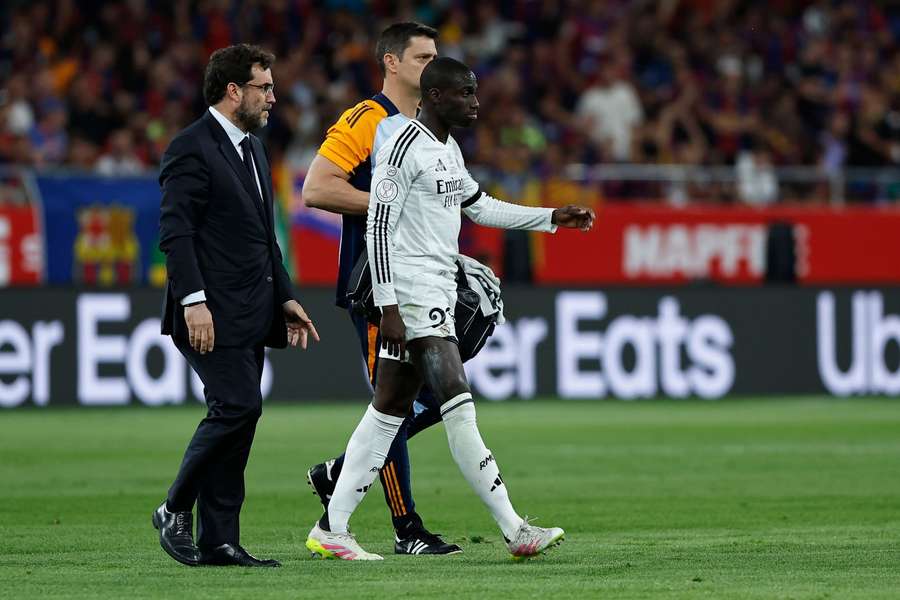 Mendy picked up the injury against Barcelona