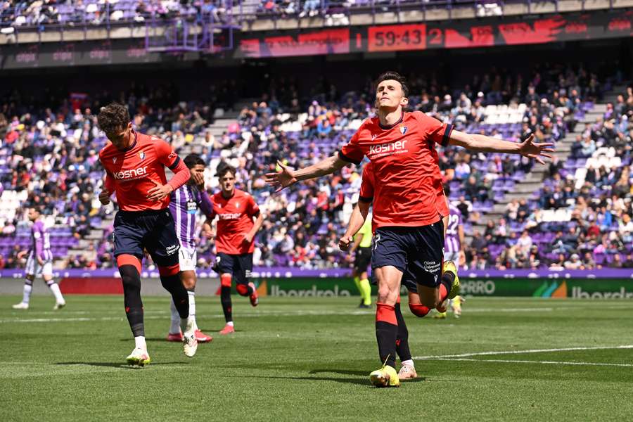 Budimir celebra uno de sus goles.