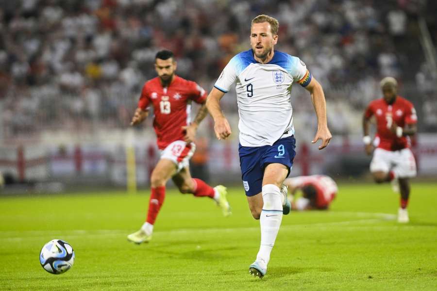 Kane, capitaine de l'Angleterre.