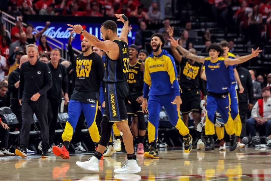Warriors sú v konferenčnom semifinále. 