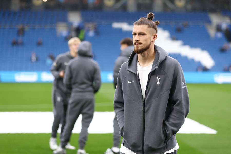 Radu Drăgușin a evoluat în 2 etape din Premier League pentru Spurs în acest sezon