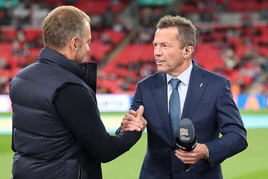 Als TV-Experte ist Lothar Matthäus (r.) weiterhin nah am DFB-Team.