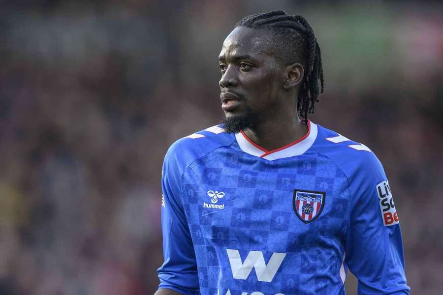 Wolves sign former Chelsea winger Bertrand Traore Wolves sign former Chelsea winger Bertrand Traore