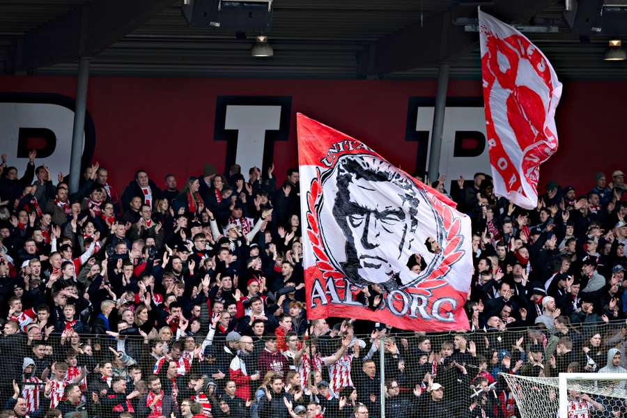 Nach Beschimpfungen von Verein und Fans: Influencer Rinas fühlte sich in Aalborg unerwünscht