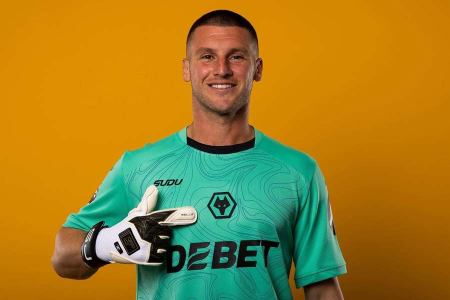 Sam Johnstone já com o novo equipamento do Wolves